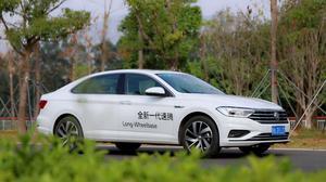 国产速腾试驾评测视频,驾驭新体验，品质再升级